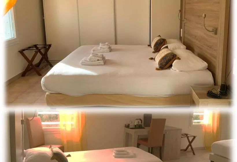 ホテル Restaurant Le Gardon Pont Du Gard