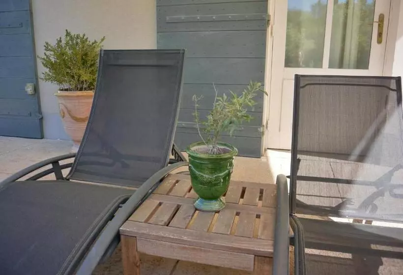 ホテル Restaurant Le Gardon Pont Du Gard