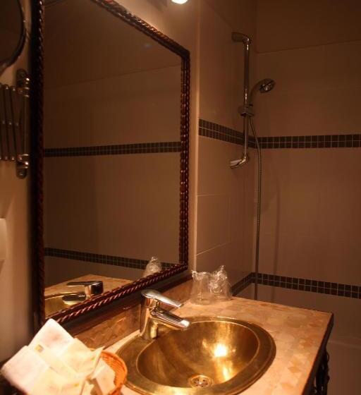 酒店 Restaurant Le Gardon   Pont Du Gard