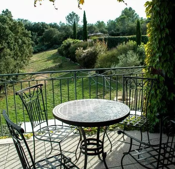 ホテル Restaurant Le Gardon Pont Du Gard