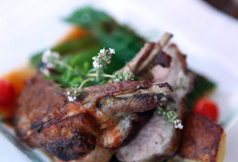 ホテル Restaurant Le Gardon Pont Du Gard