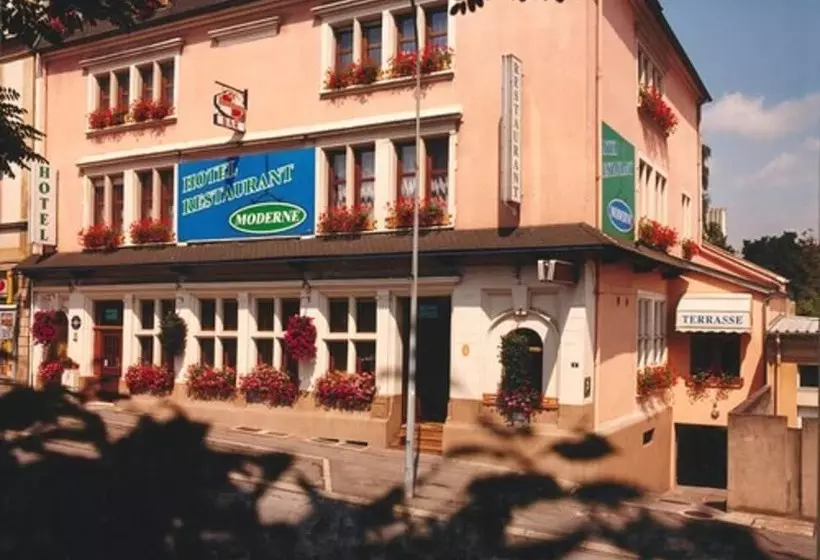 ホテル Restaurant Moderne Bellavi