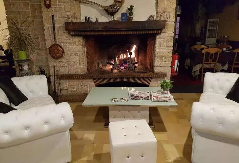 호텔 Logis Hôtel Saint Hubert