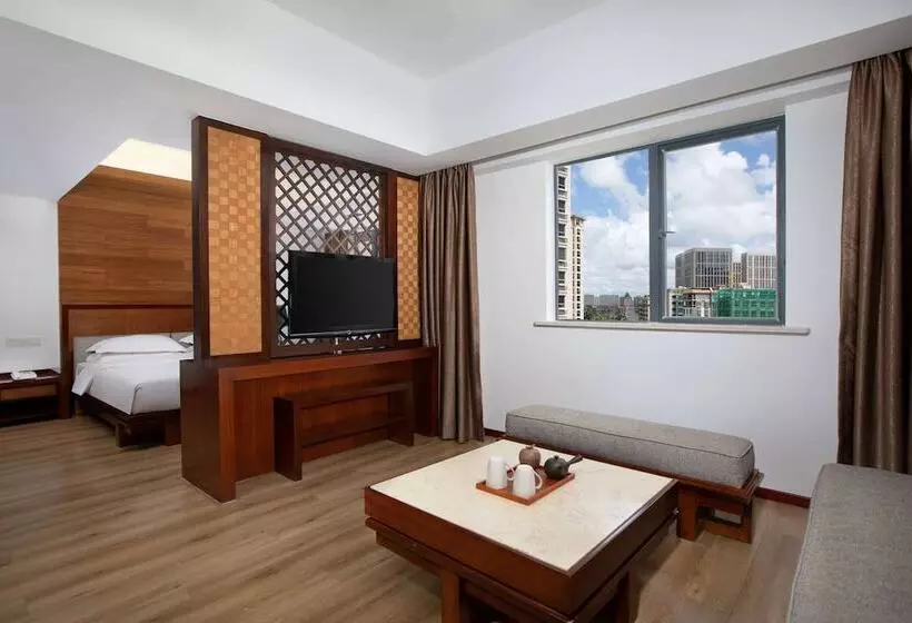 هتل Ramada Encore By Wyndham Qionghai Downtown