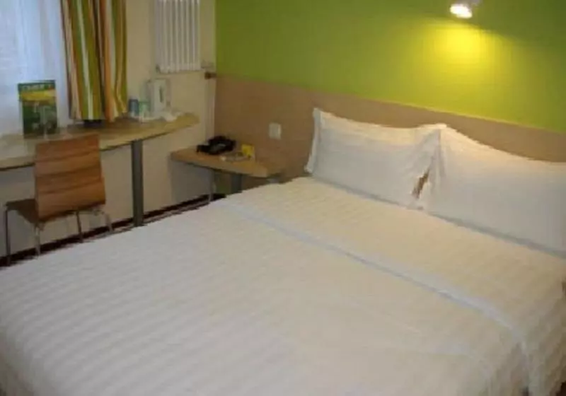 هتل 7 Days Inn Dalian Xian Road Business Center Xinggong Street Subway Station Branch