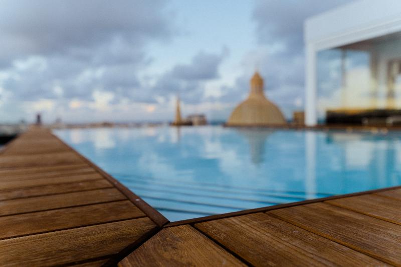 هتل The Embassy Valletta