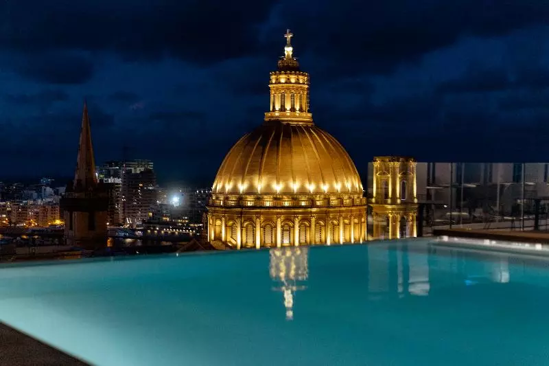 هتل The Embassy Valletta