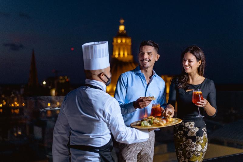 هتل The Embassy Valletta