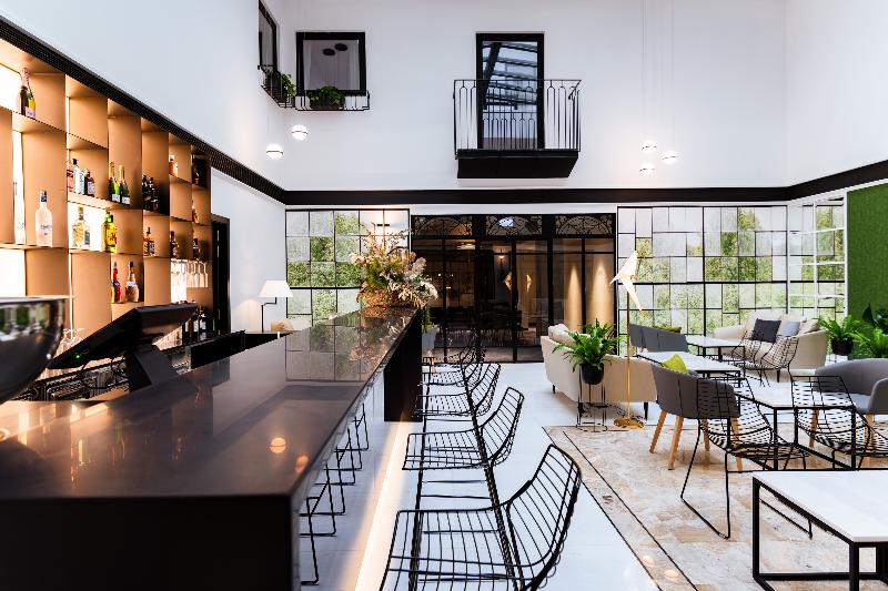 هتل The Embassy Valletta