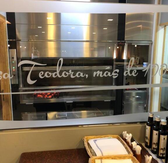 Hostal Restaurante Teodora