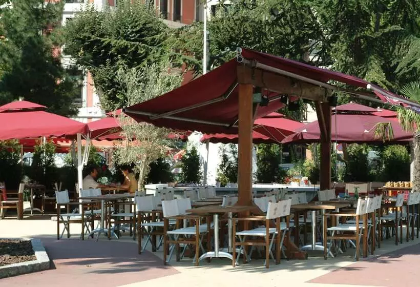 Отель Auberge De Savoie