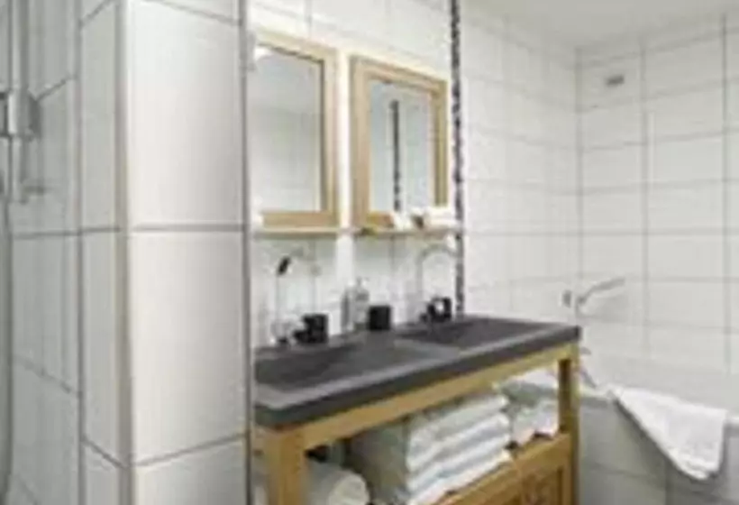 Отель Auberge De Savoie