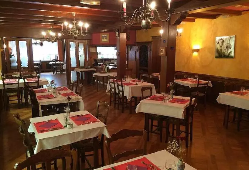 בית מלון כפרי Aux Deux Clefs