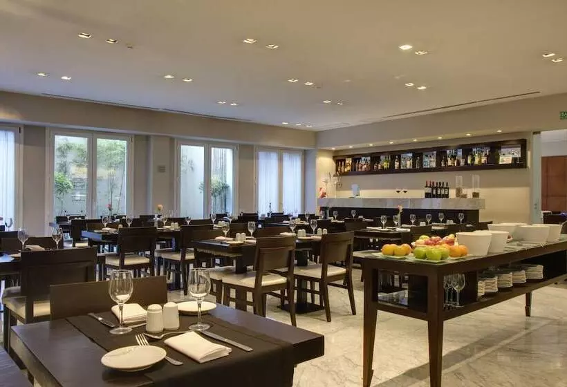 Broadway Hotel & Suites