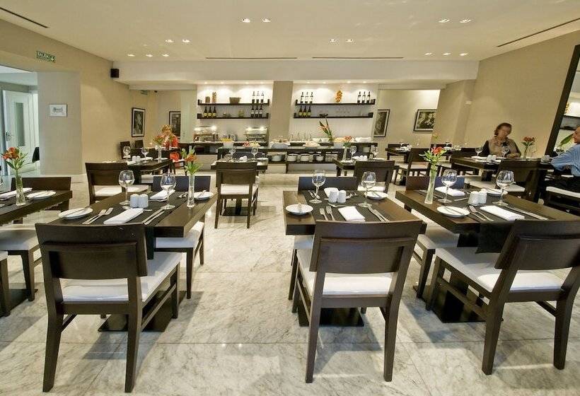 Broadway Hotel & Suites