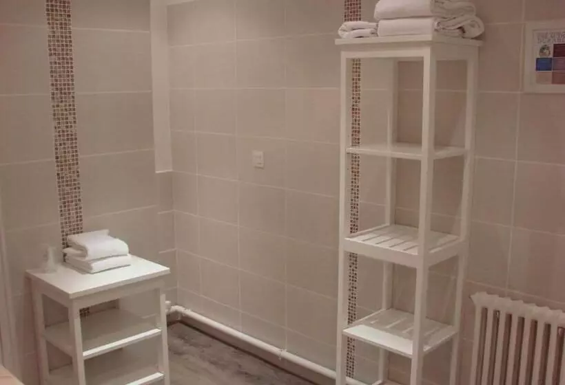 Отель Chez Marion