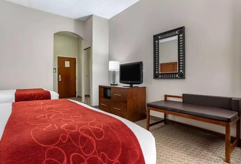 هتل Comfort Suites Airport