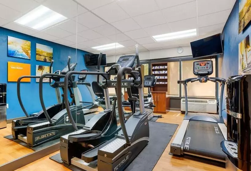 酒店 Comfort Suites Tallahassee Downtown