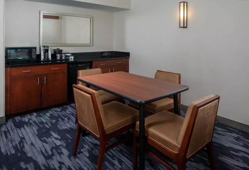 هتل Fairfield Inn & Suites By Marriott Destin