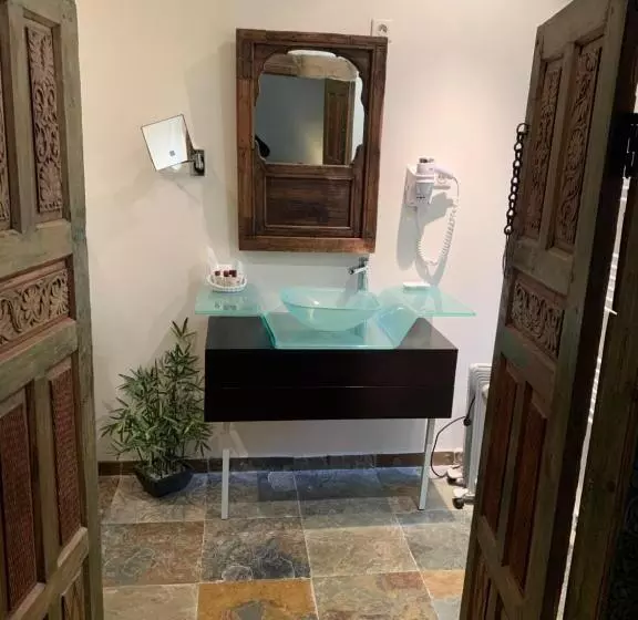 Отель Hôtellerie Nouvelle De Villemartin