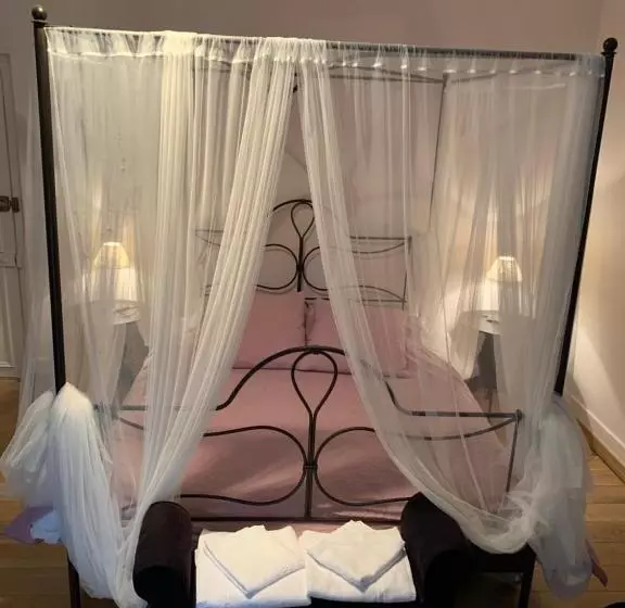 Отель Hôtellerie Nouvelle De Villemartin