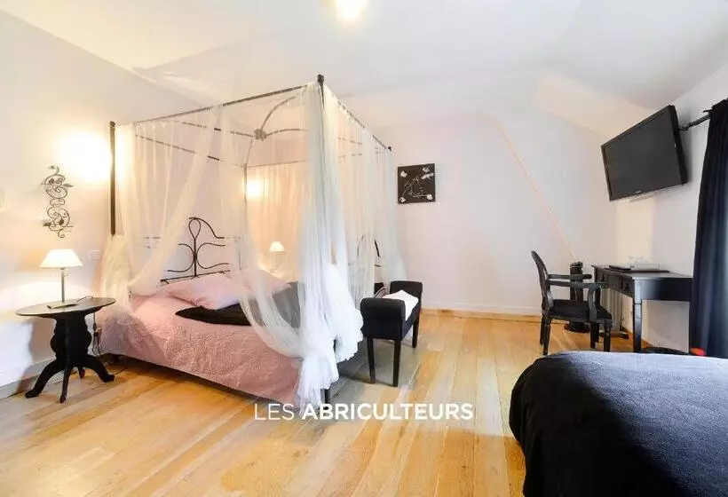 Отель Hôtellerie Nouvelle De Villemartin