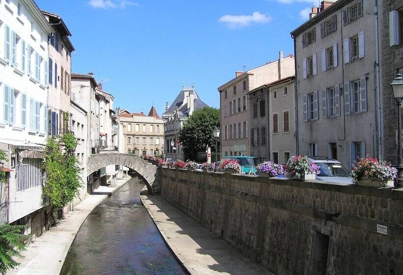 בית מלון כפרי Le Gil De France