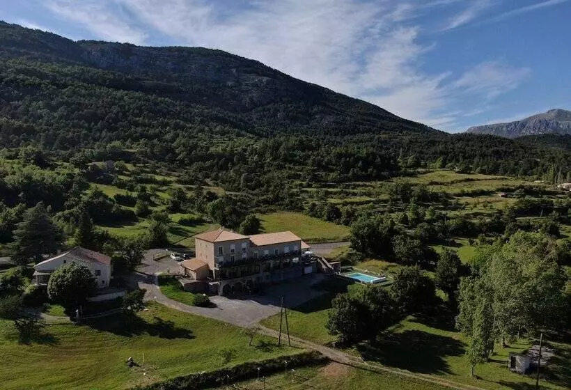 فندق Hôtel Le Panoramic   Votre Hôtel Au Cœur Des Gorges Du Verdon