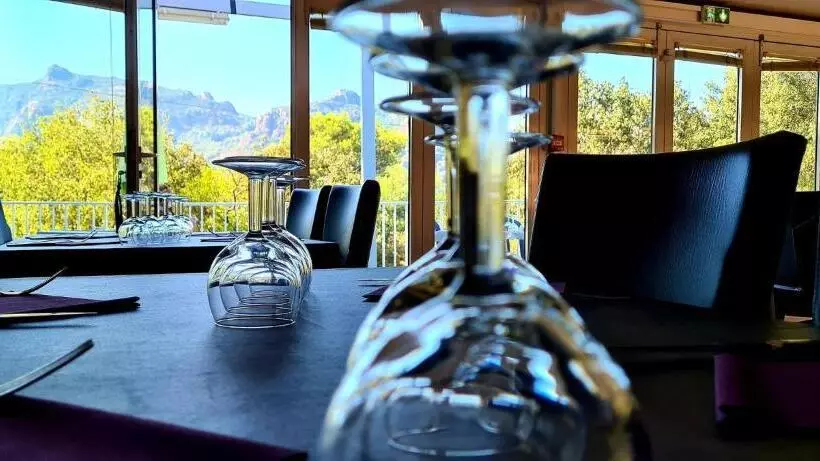 فندق Le Relais Des Lavandins