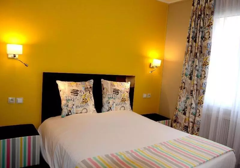 فندق Logis Hôtel Du Centre Halte Idéale En Cyclotourisme Avec Garage à Vélos Clos