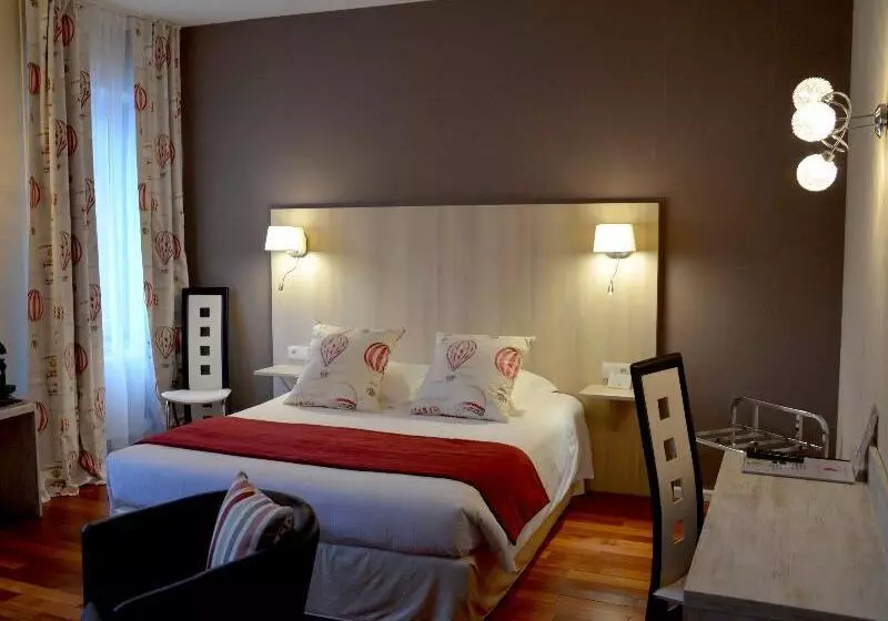 فندق Logis Hôtel Du Centre Halte Idéale En Cyclotourisme Avec Garage à Vélos Clos