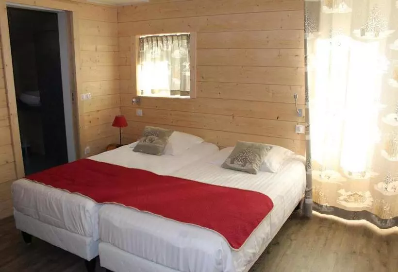 هتل Hôtel Du Puy Ferrand , Restaurant La Table De L Ours