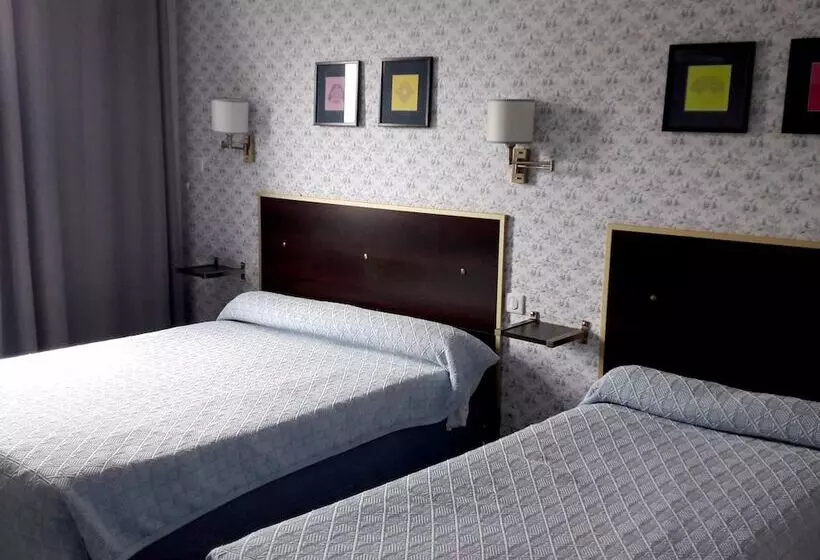 ホテル Logis Terrasse Hôtel