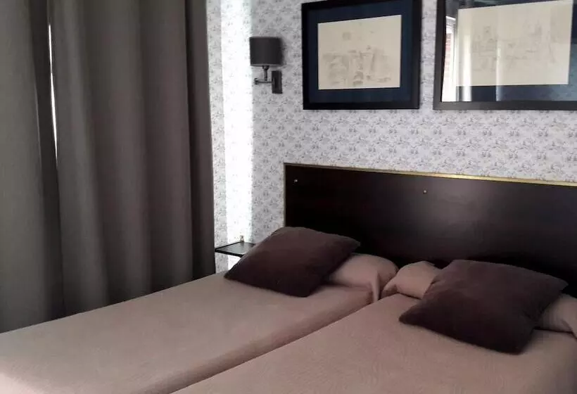 ホテル Logis Terrasse Hôtel