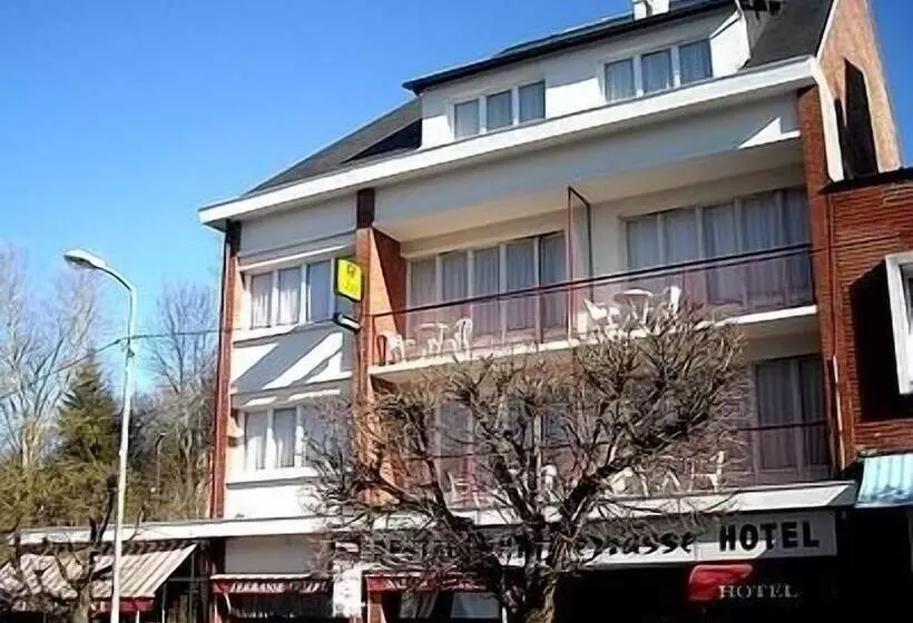 ホテル Logis Terrasse Hôtel