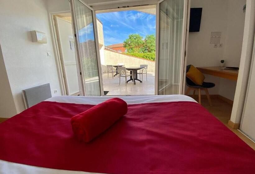 هتل Restaurant La Dame Du Lac