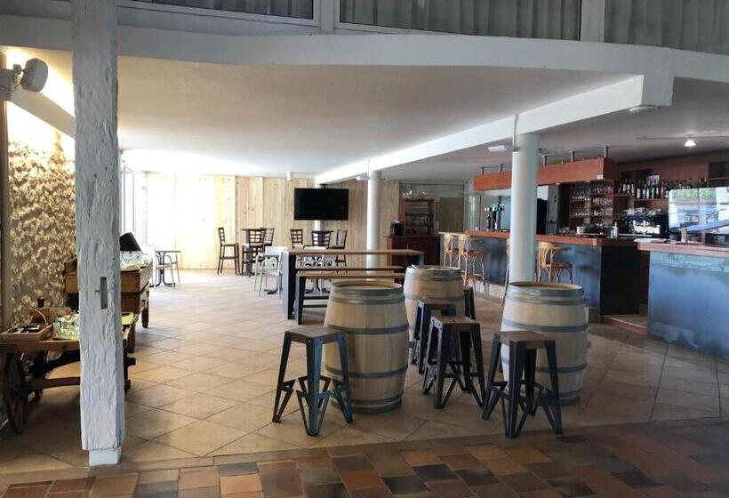 هتل Restaurant La Dame Du Lac