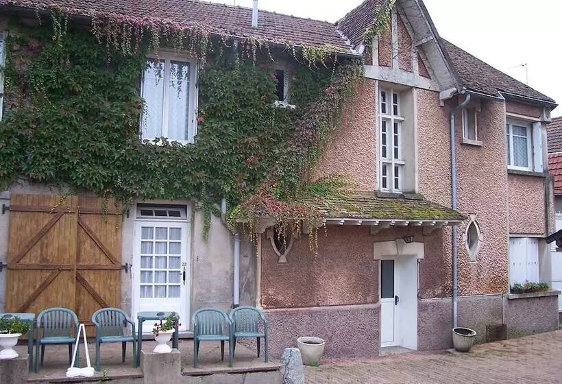 Hotel Restaurant Perreau Parc Du Morvan