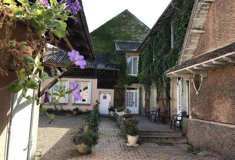 ホテル Restaurant Perreau Parc Du Morvan