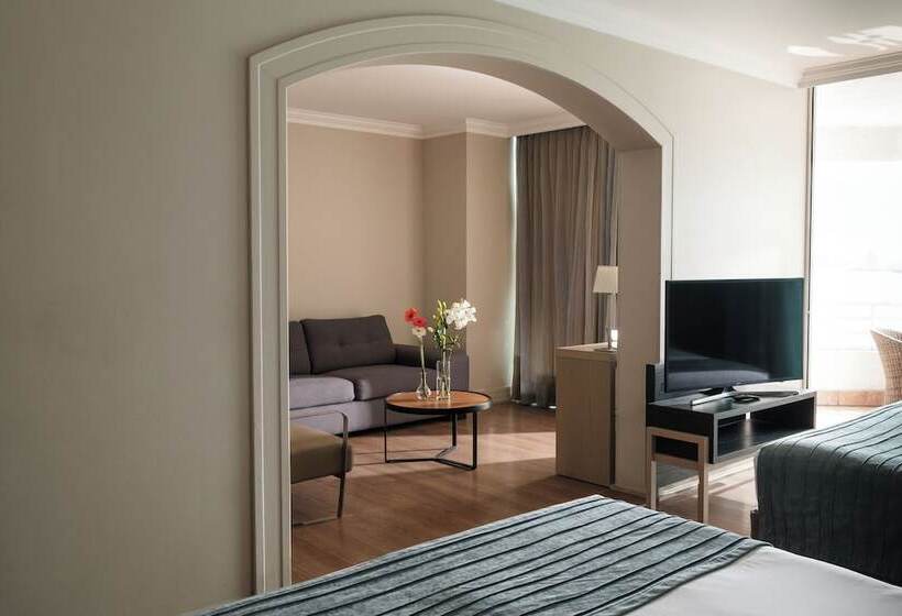 هتل Terrado Suites Iquique