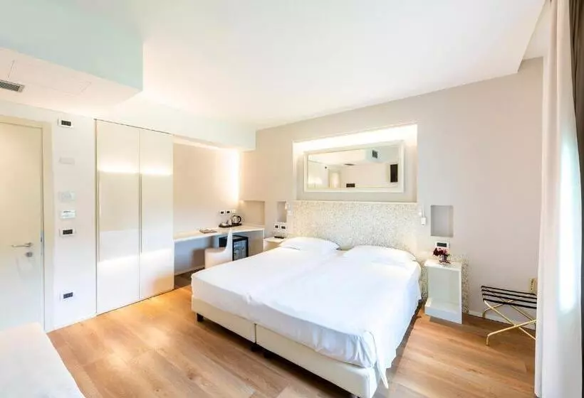 בית מלון כפרי Villa I Pini