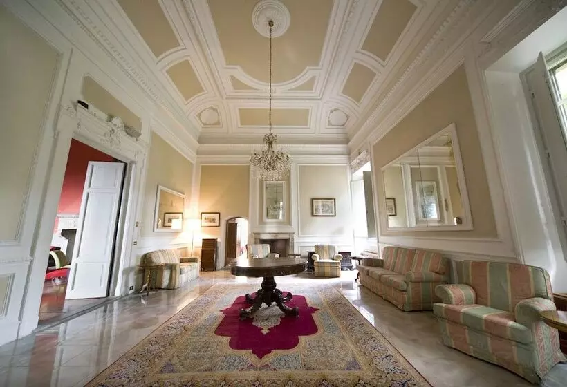 Отель Villa Pitiana