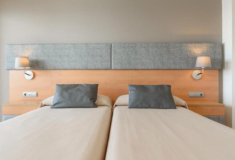 Lomakeskus Fergus Cap Roig