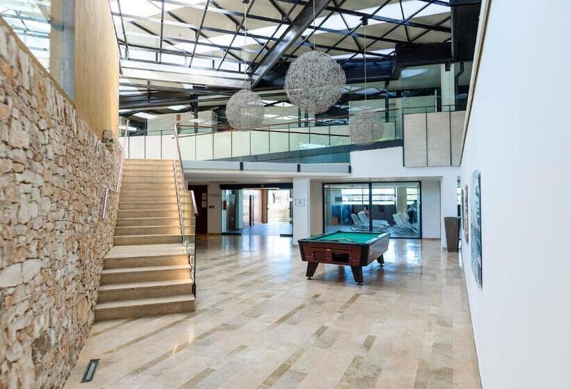 Lomakeskus Fergus Cap Roig