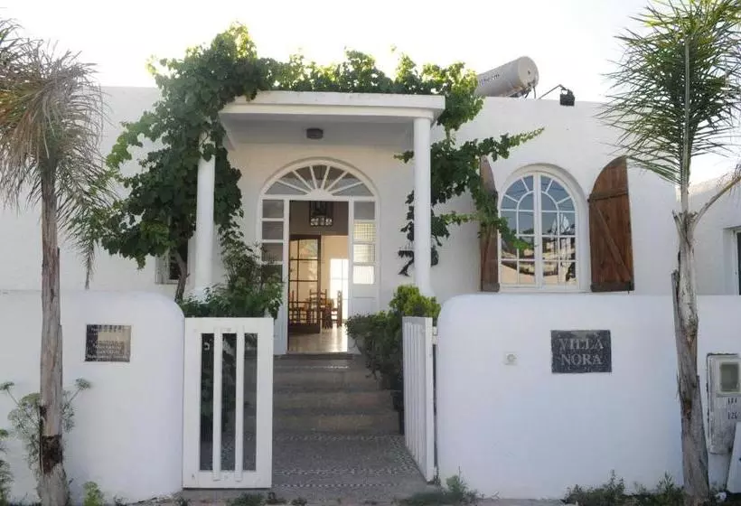 Aamiaismajoitus (B&B) Villa Nora