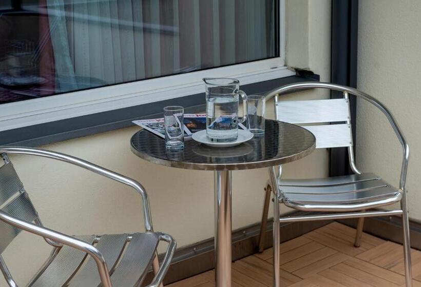 Пансион Du Pont