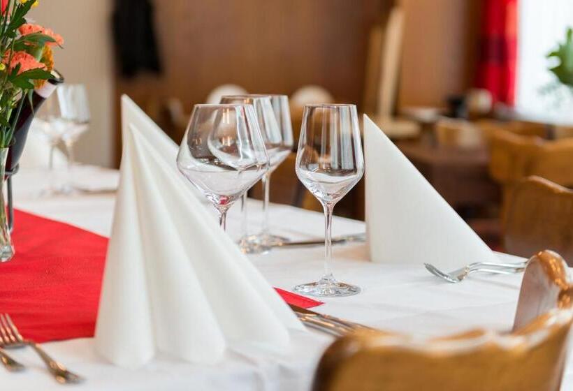 Пансион Du Pont