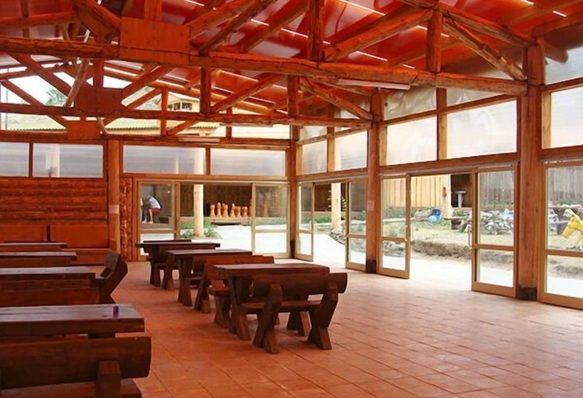 膳宿费 Holiday Village Bayar