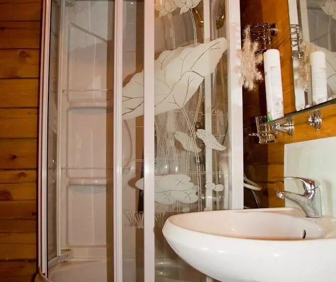 Majatalo Holiday Village Bayar