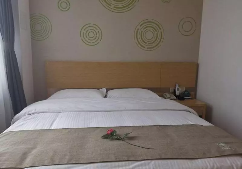 Hotelli Greentree Inn Chengde Fengning Manchu Autonomous County Ningfeng Road Express